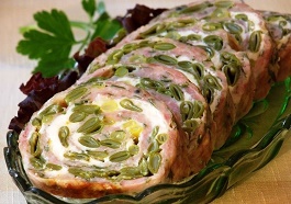 rulet s miasa i fasoli gotovo