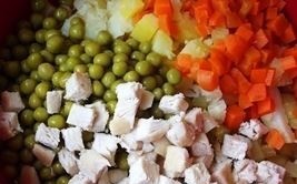 salat olivje goroshek