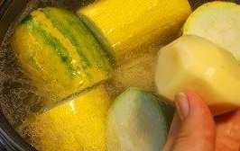 sup iz kabachkov kartoshka