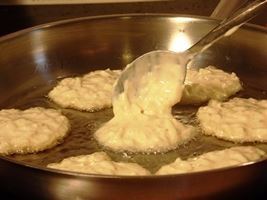 bliny na kefire lozhka