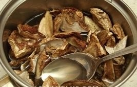 ushki k borshu griby