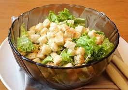 salat cezar gotovyj recept